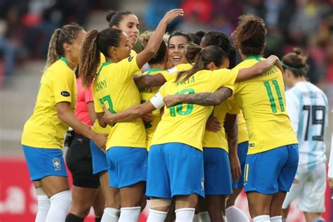 quanto foi o jogo do brasil feminino